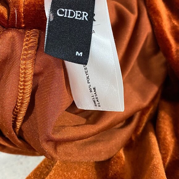 Rust Velvet Wrap Jumpsuit With Short Sleeves & Deep V-Neckline By Cider Size M - Picture 6 of 8